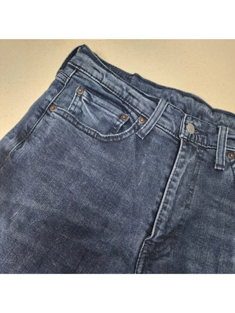 Levi's 514 Men's Mid Rise Straight Leg Dark Wash Blue Jeans Sz M 32/32
